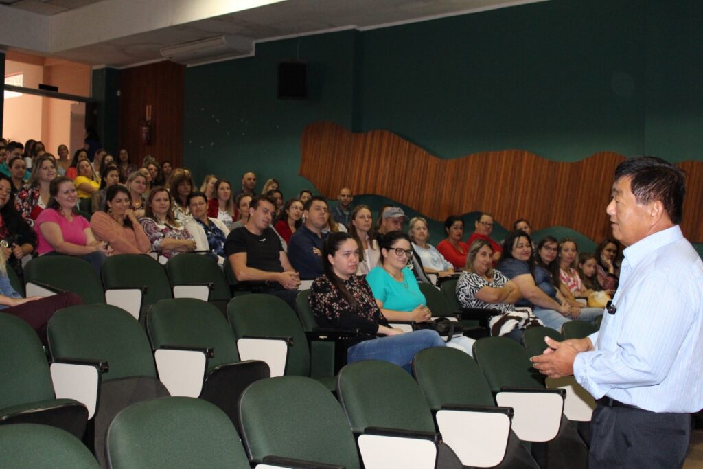 Educação reúne professores para a escolha de vagas em Três Barras