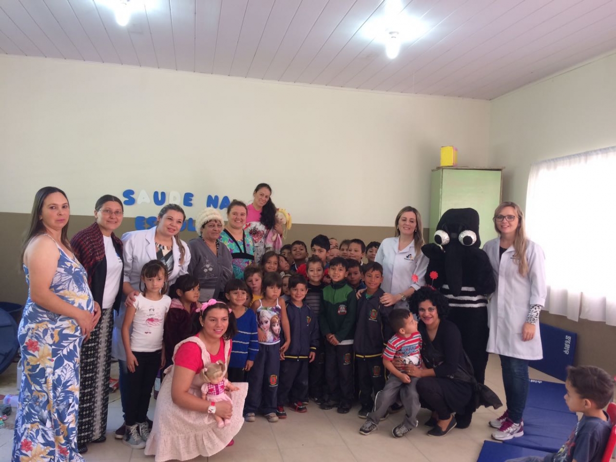 Equipes da ESF promovem ação na “Semana Saúde na Escola”