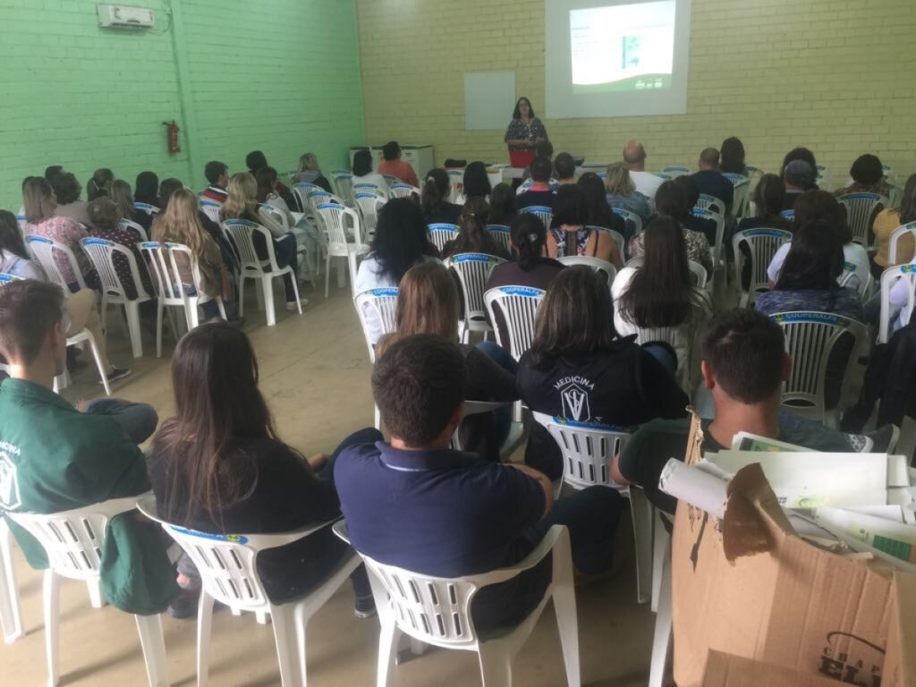 Profissionais de saúde participam de capacitação sobre a Febre Amarela
