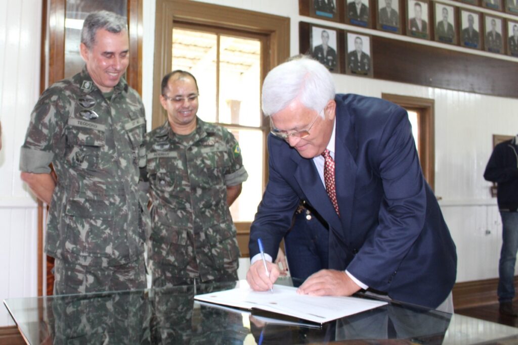 Shimoguiri e demais prefeitos tomam posse como presidentes das Juntas de Serviço Militar