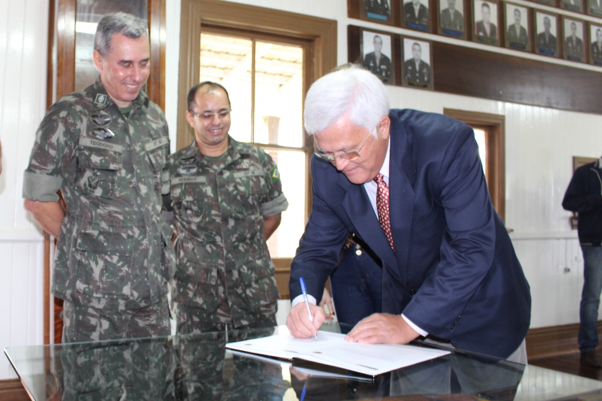 Shimoguiri e demais prefeitos tomam posse como presidentes das Juntas de Serviço Militar