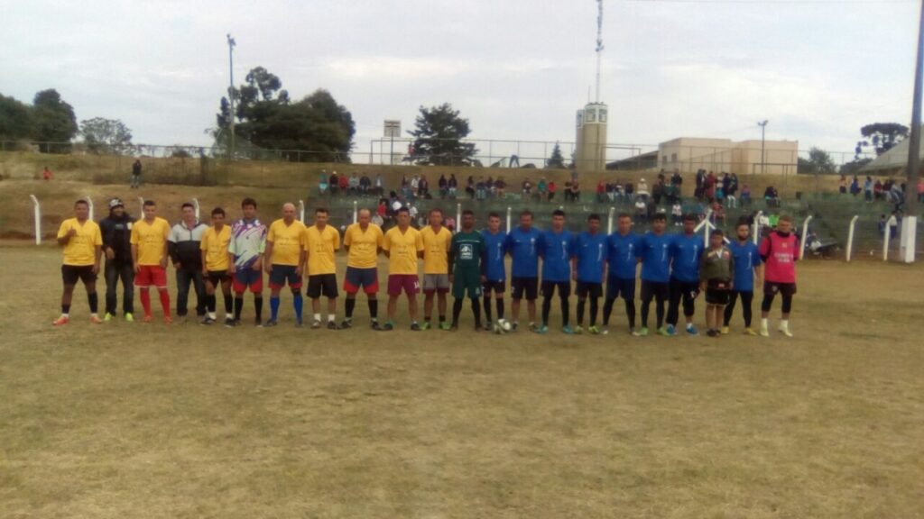 Torneio de futebol suíço reúne mais de 190 atletas no São Cristóvão