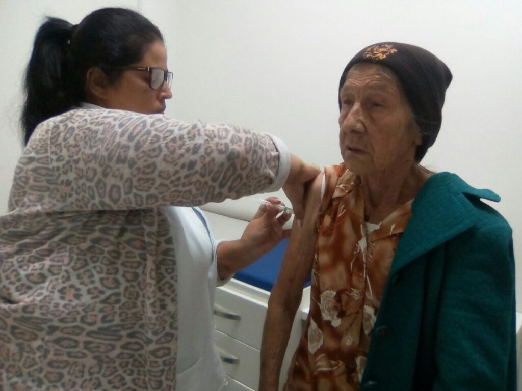 Três Barras já vacinou 36,75% do público prioritário contra a gripe