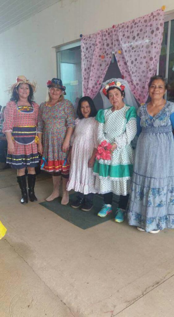 Alegria e descontração marcam festa junina promovida pelo Caps de Três Barras