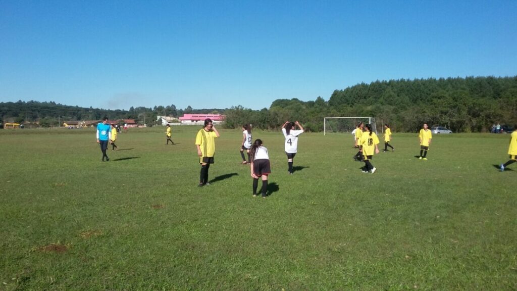 Três Barras define classificados para a fase microrregional do Moleque Bom de Bola