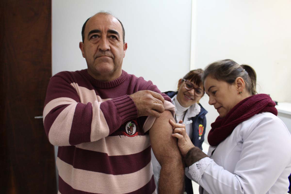 Vigilância Epidemiológica e ESF promovem atualização vacinal de trabalhadores em Três Barras