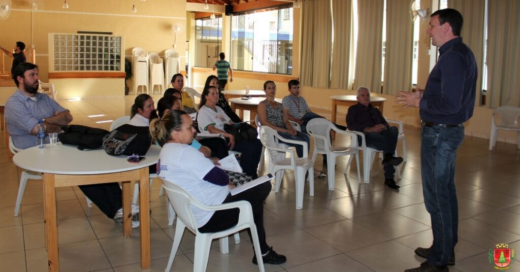 Cadastramento dos SAA-R é tema de palestra com agentes comunitárias de saúde e equipe do Samasa
