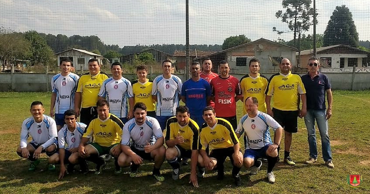 Time da Educação goleia e assume a liderança do Interno de Futebol Suíço