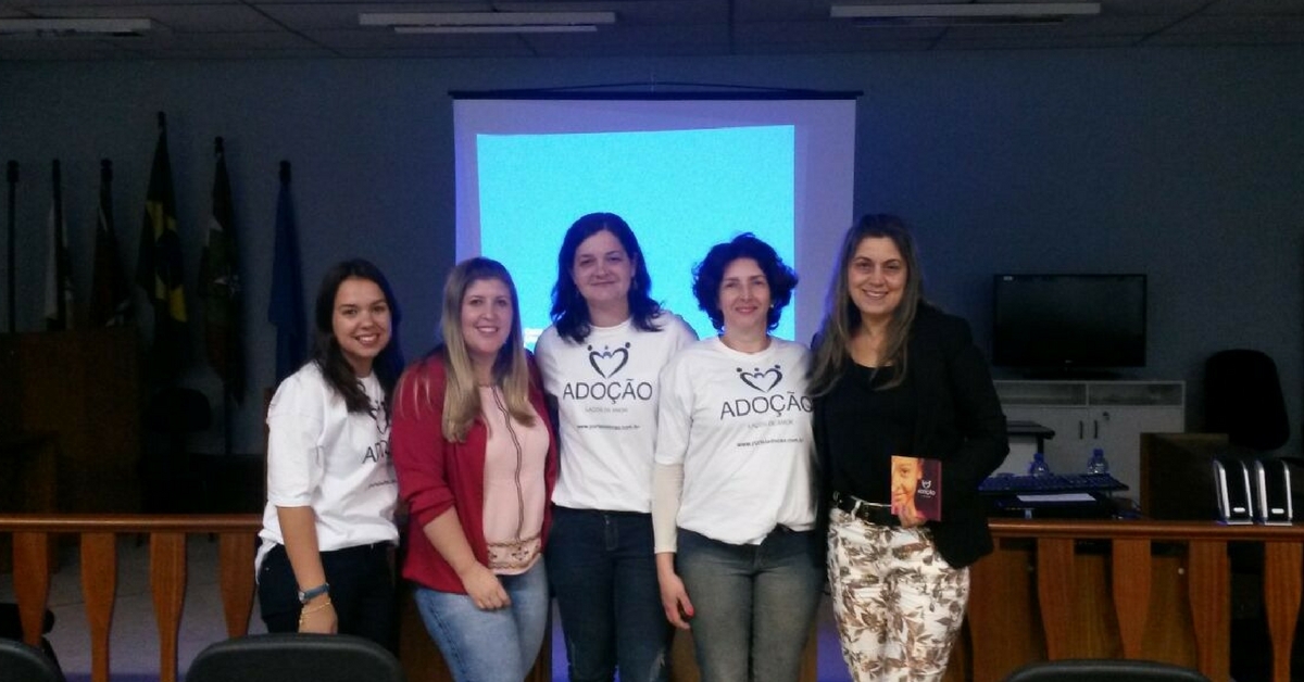 Coordenação e equipe técnica do Lar São Francisco participam de curso sobre adoção
