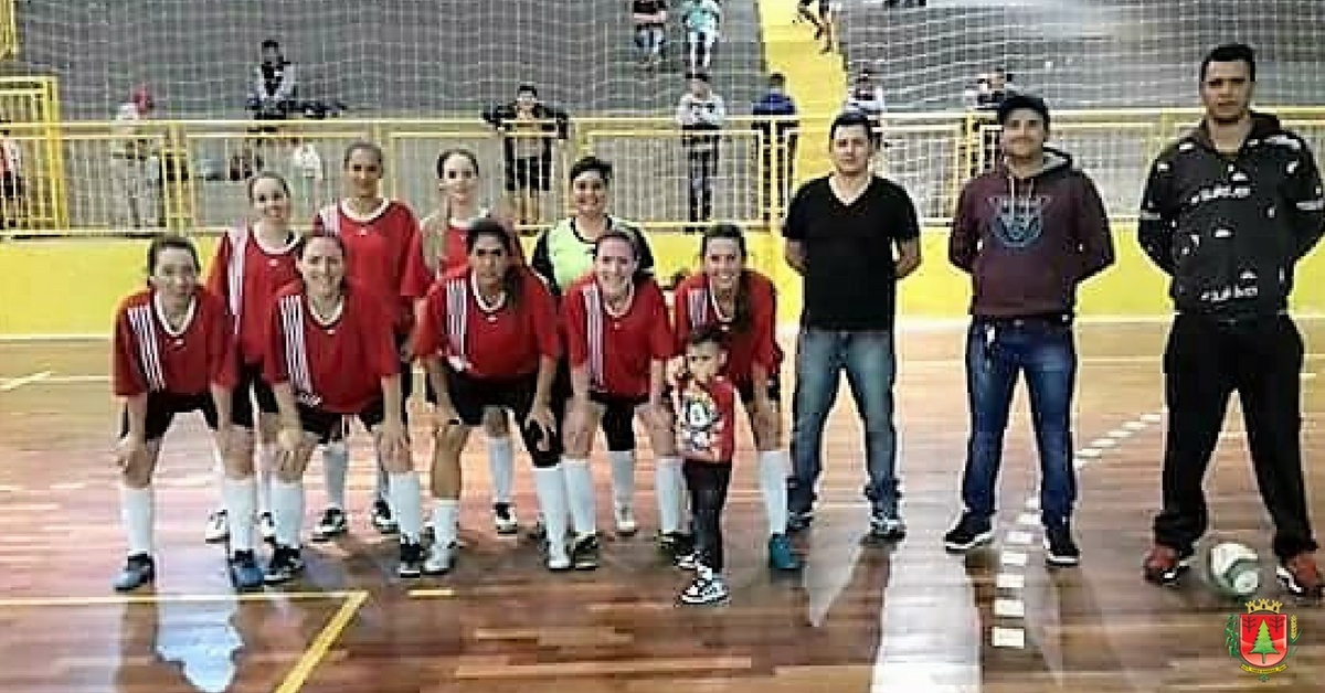 Deixaqueuxuto e Atlético TB fazem a final do Futsal Feminino