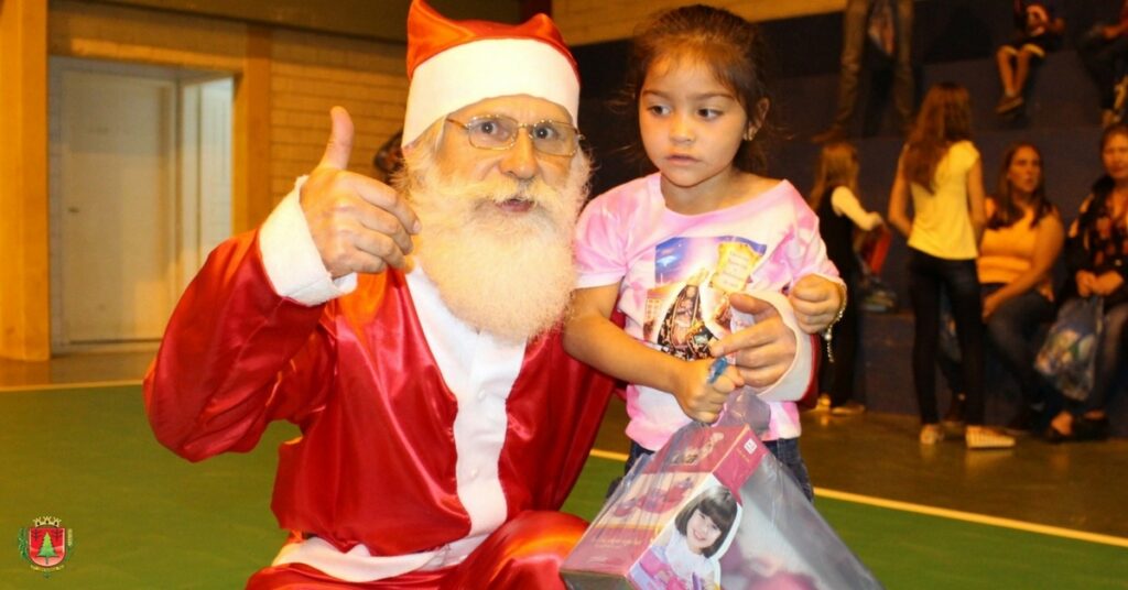 258 crianças são presenteadas durante o Natal Luz em São João dos Cavalheiros
