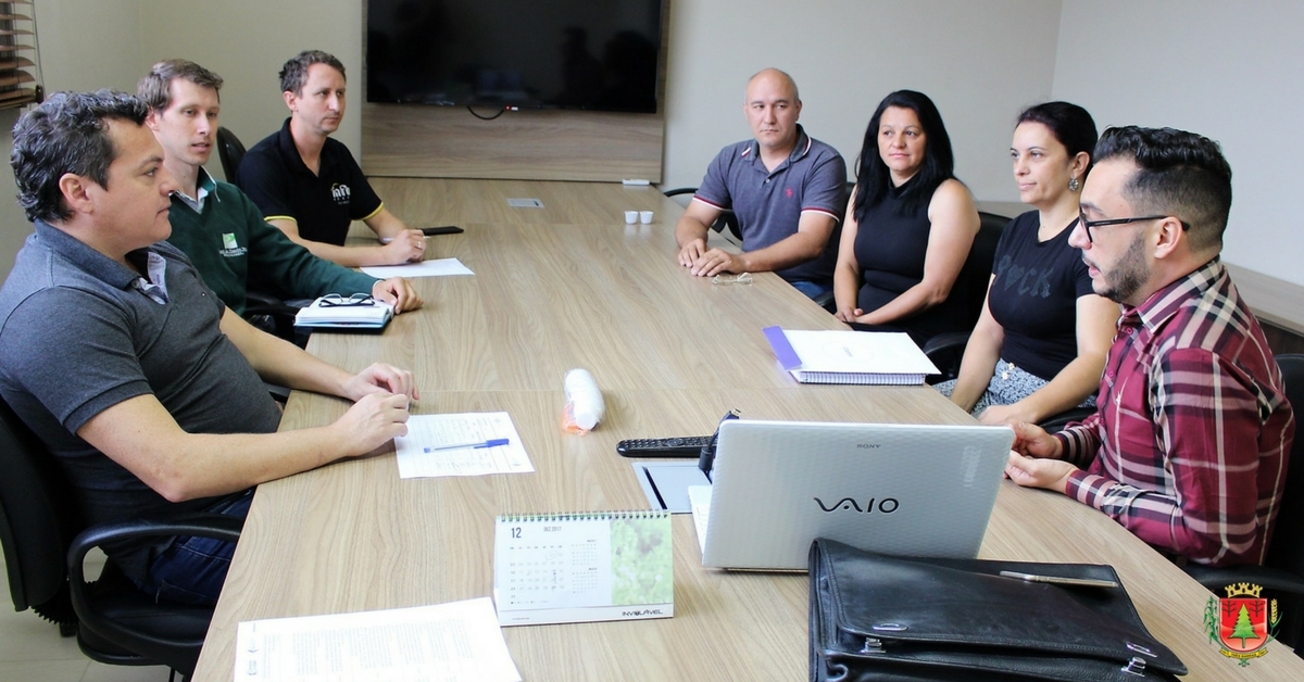 Sala do Empreendedor firma parceria com entidades da região