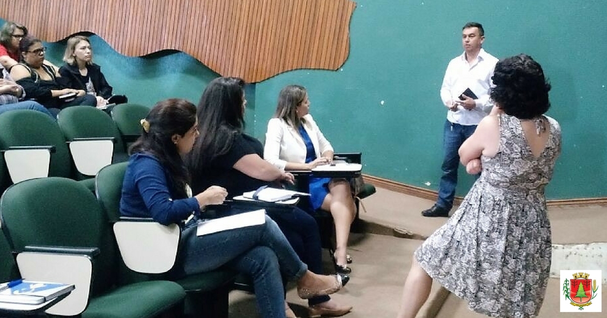 Rede de Atendimento à Criança e Adolescente discute ações e esclarece dúvidas durante encontro
