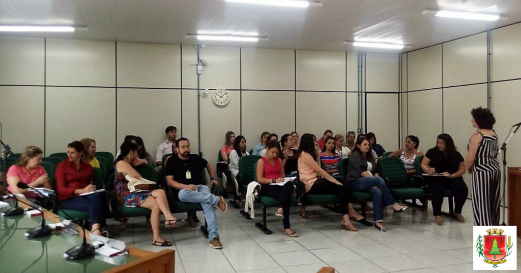 Prevenção e combate às drogas pautam reunião da Rede de Atendimento à Criança e Adolescente