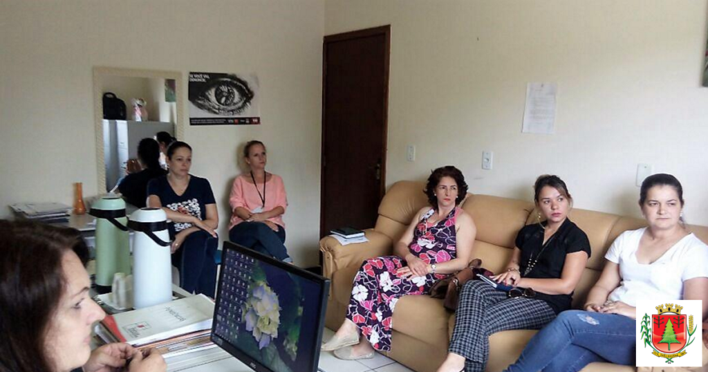 Reunião discute organização dos atendimentos e serviços ofertados pela Assistência Social