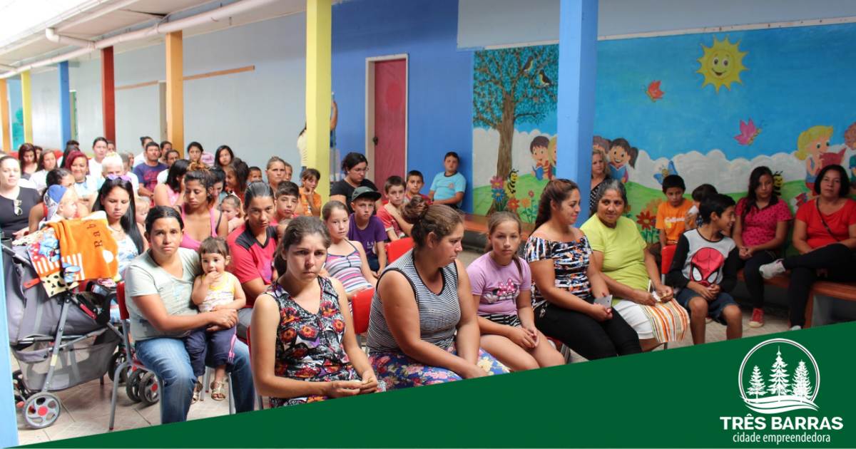 CRAS promove confraternização para celebrar os Dias das Mães e da Família