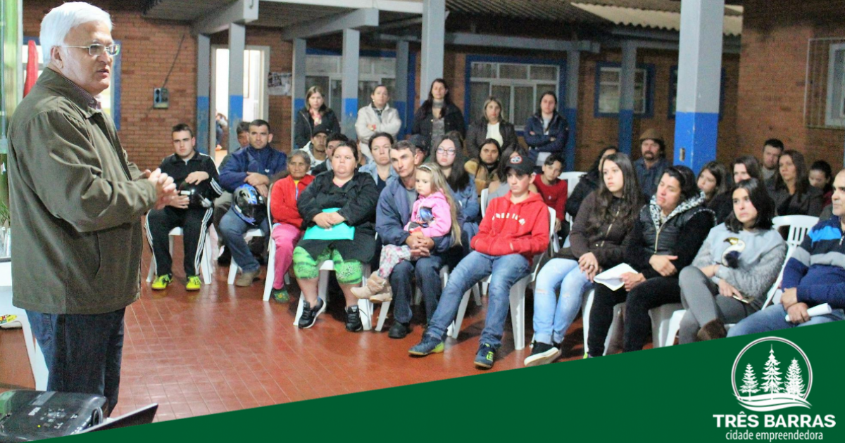 Educação de Três Barras oferece curso de iniciação profissional para mais 175 estudantes