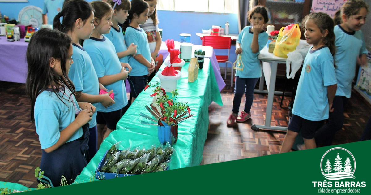1ª Feira do JEPP começa pela escola municipal João Pedro de Oliveira