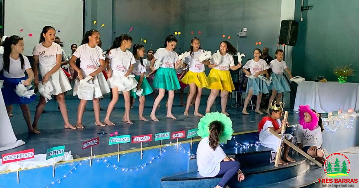 Evento marca comemorações do Dia de Ação de Graças da escola João Pacheco de Miranda Lima