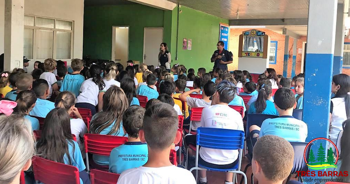 Prevenção a situações emergenciais pauta ações realizadas com estudantes de escolas municipais