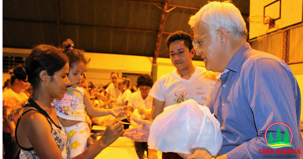 Natal Luz: presentes são entregues a mais de 300 crianças em São João dos Cavalheiros