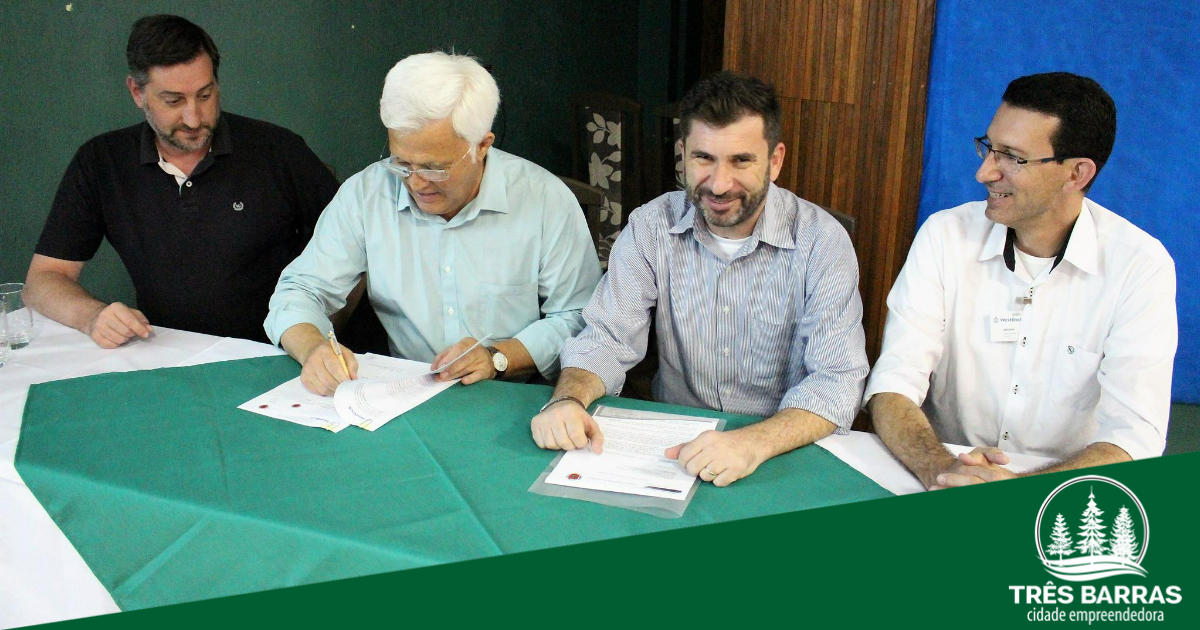 Shimoguiri assina termo de compromisso para a expansão da fábrica de papel da WestRock