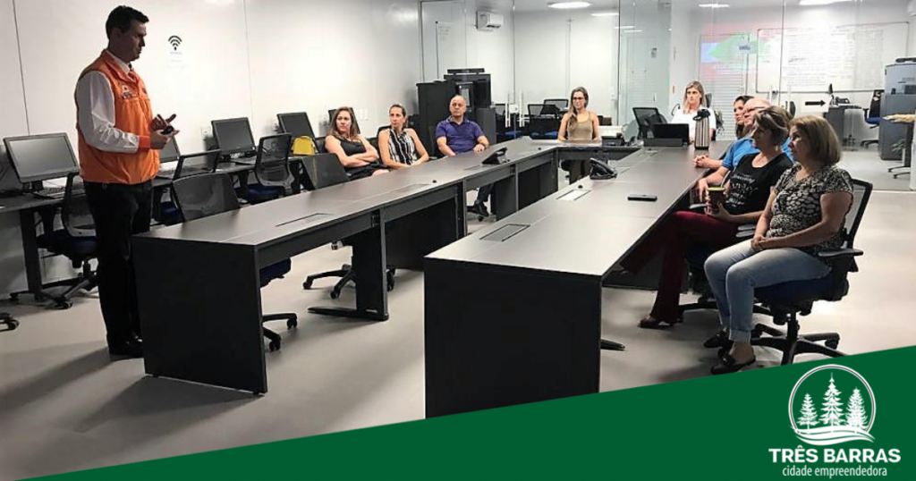 Voluntários da Defesa Civil encerram atividades do ano com capacitação na regional do Cigerd