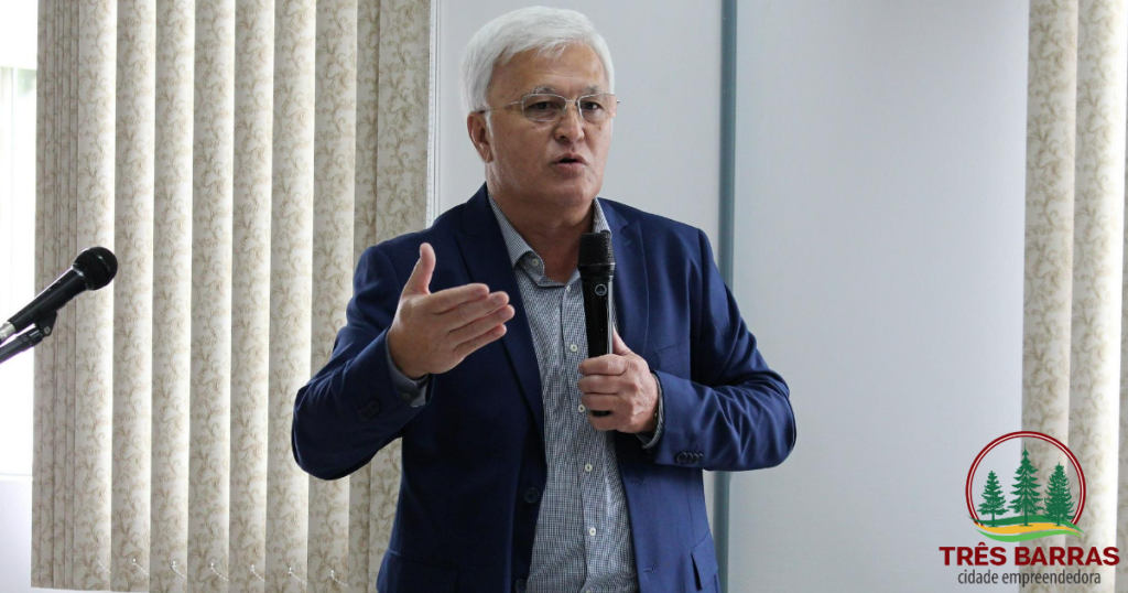 Shimoguiri anuncia equiparação dos salários dos professores ao piso nacional e outras garantias à categoria