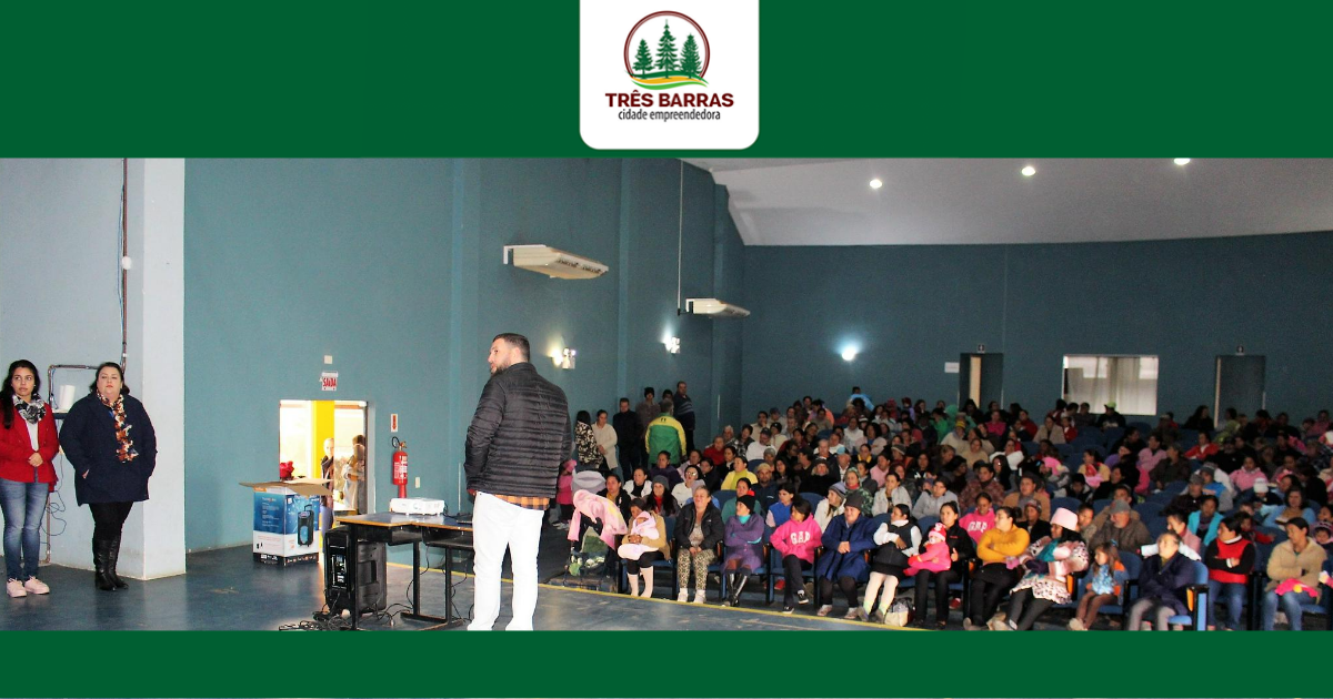 Profissionais da Apae apresentam o “Programa Prevenir” a beneficiários de programas sociais em Três Barras