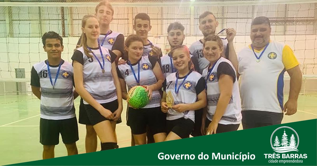 EQUIPE TRESBARRENSE TEM TRÊS DE SEUS ATLETAS PREMIADOS EM CAMPEONATO DE VOLEIBOL MISTO