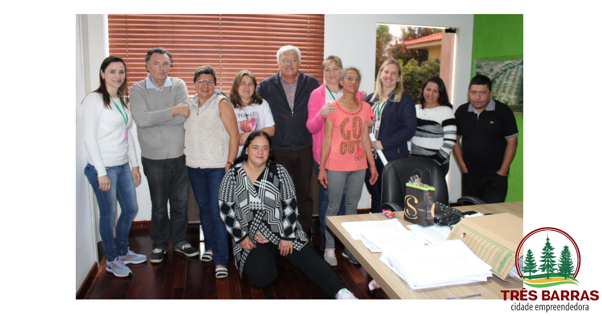 Prefeito Shimoguiri recebe a visita de profissionais e pacientes do Caps Viva Bem