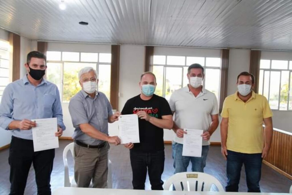 TRÊS BARRAS RECEBE EMENDA PARLAMENTAR PARA AQUISIÇÃO DE EQUIPAMENTOS AGRÍCOLAS