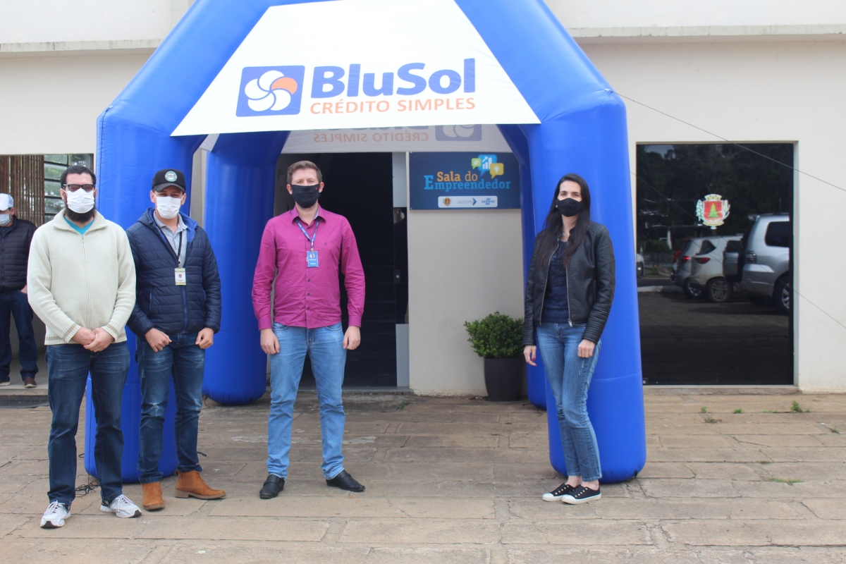 DESENVOLVIMENTO ECONÔMICO DE TRÊS BARRAS REALIZA PRIMEIRA CONSULTORIA COM AGÊNCIA DE CRÉDITO NA SALA DO EMPREENDEDOR