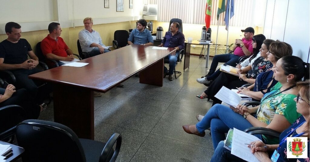 Municípios debatem parceria para a normatização da coleta de recicláveis
