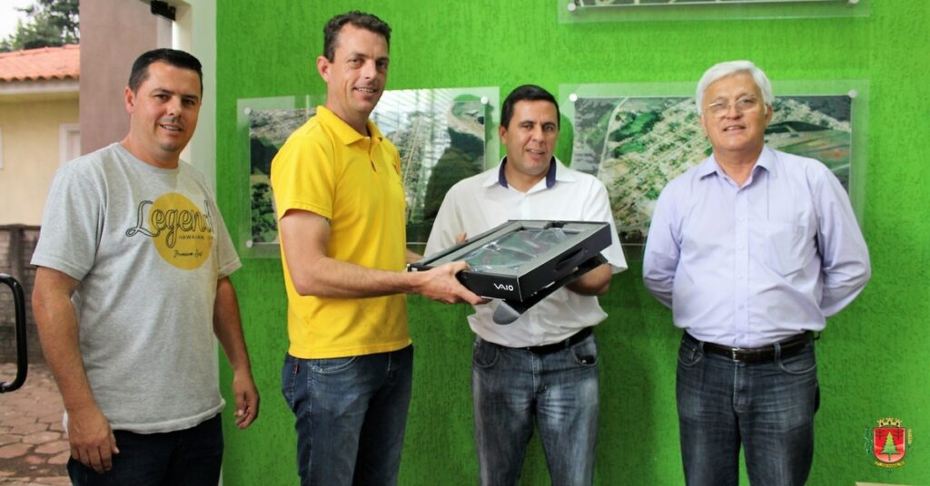 Notebook entregue pela Codeplan vai auxiliar na inspeção sanitária da região