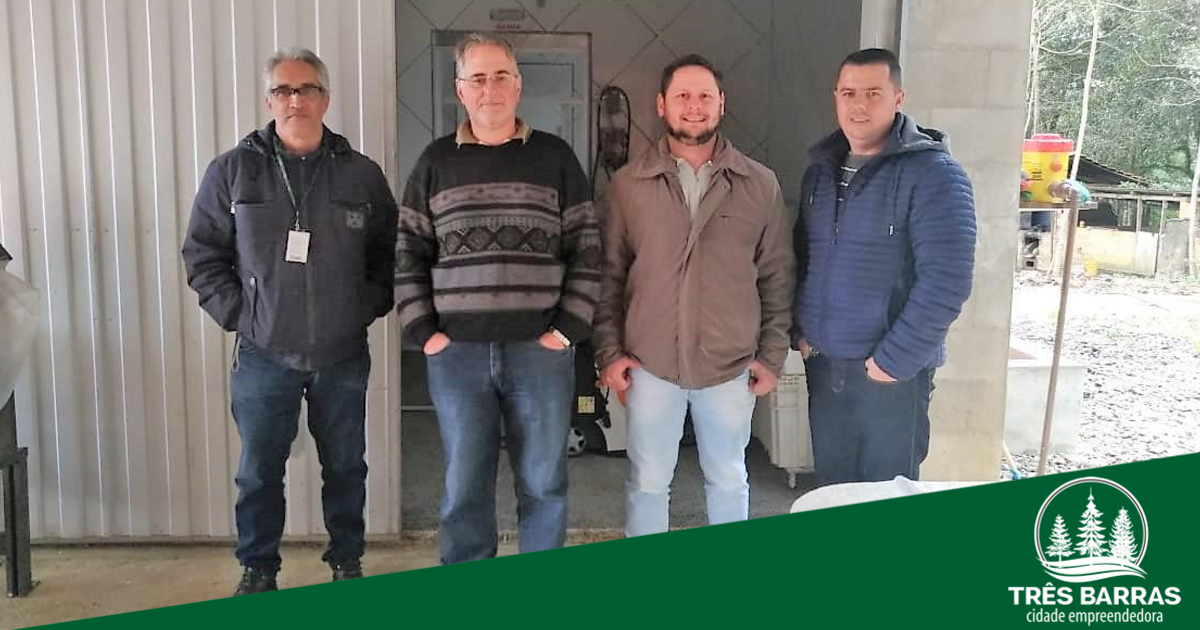 Visita técnica a frigorífico trata de parceria para a compra da produção de peixes de Três Barras