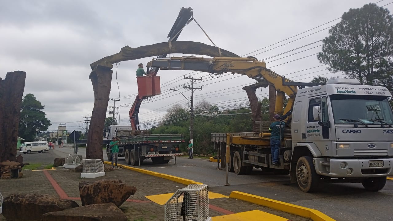 PORTAL DE ACESSO AO MUNICÍPIO DE TRÊS BARRAS É SUBSTITUÍDO NESTA QUINTA-FEIRA, 07 DE MARÇO