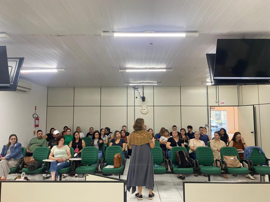 Servidores da Assistência Social participam de Formação sobre Sistema Único de Assistência Social