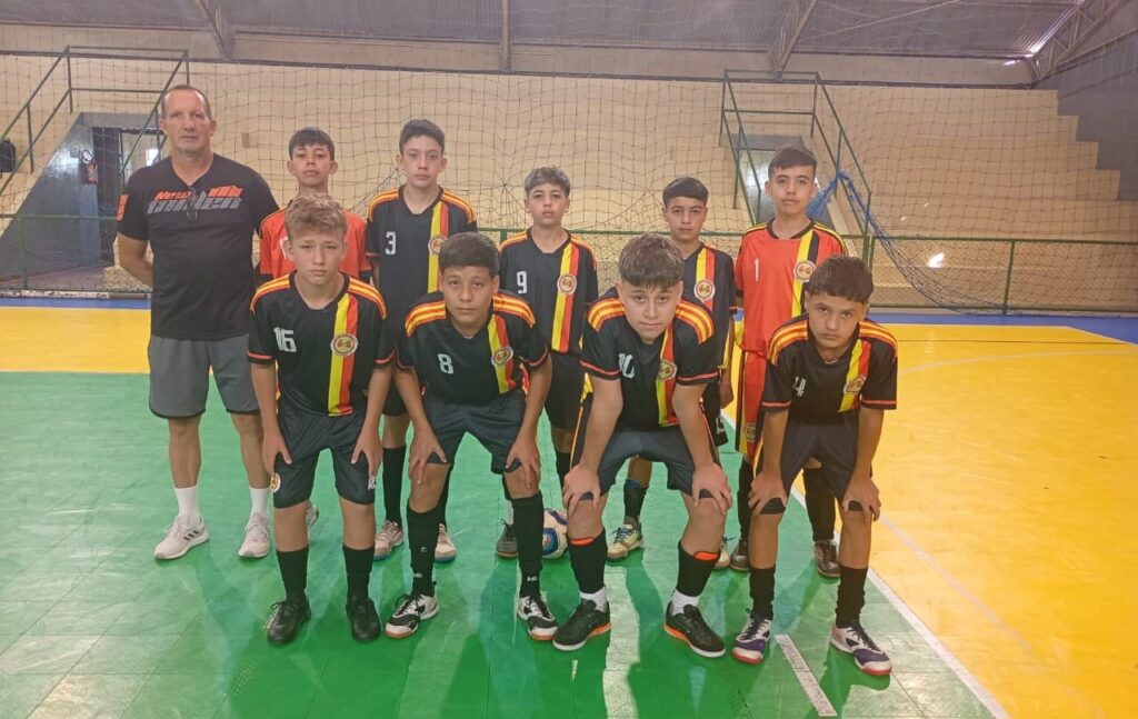Emoção em Quadra: Definidos os Finalistas dos Jogos Escolares em Três Barras Emoção em Quadra: Definidos os Finalistas dos Jogos Escolares em Três Barras