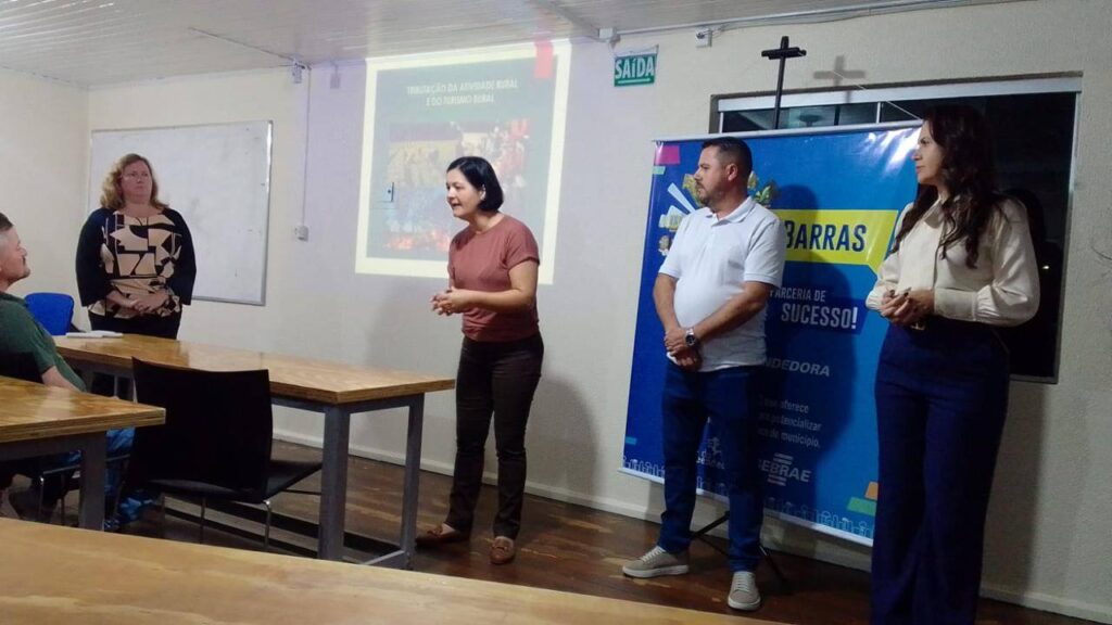 Capacitação orienta produtores rurais de Três Barras sobre tributação e gestão financeira Capacitação orienta produtores rurais de Três Barras sobre tributação e gestão financeira