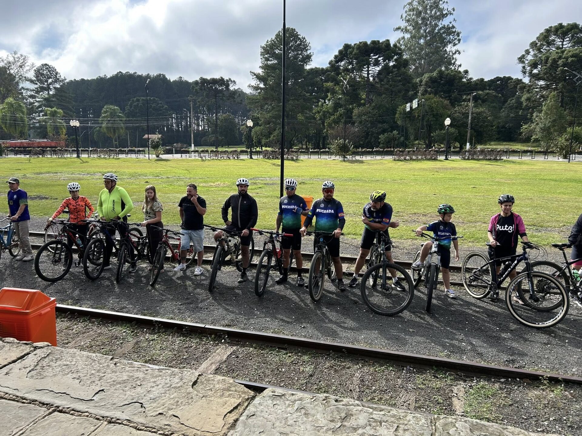 Esporte e Lazer: Passeio Ciclístico e Torneios Agitam o Centro de Três Barras