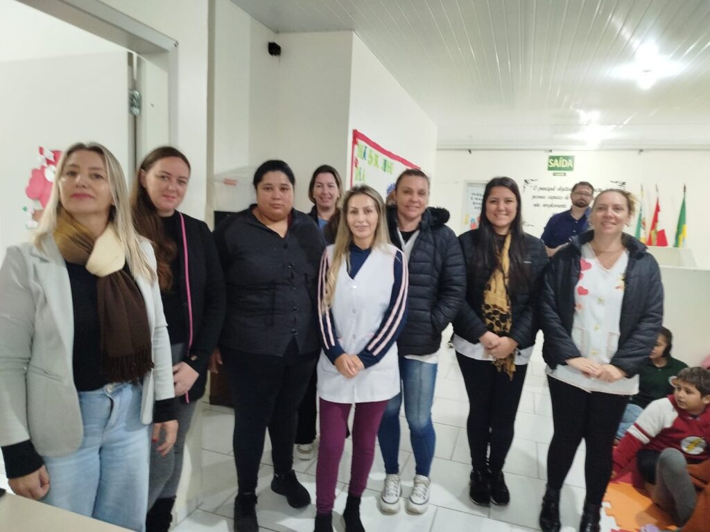 Saúde de Três Barras realiza Palestra sobre Alimentação Saudável e Higiene Corporal para alunos de CMEI Saúde de Três Barras realiza Palestra sobre Alimentação Saudável e Higiene Corporal para alunos de CMEI