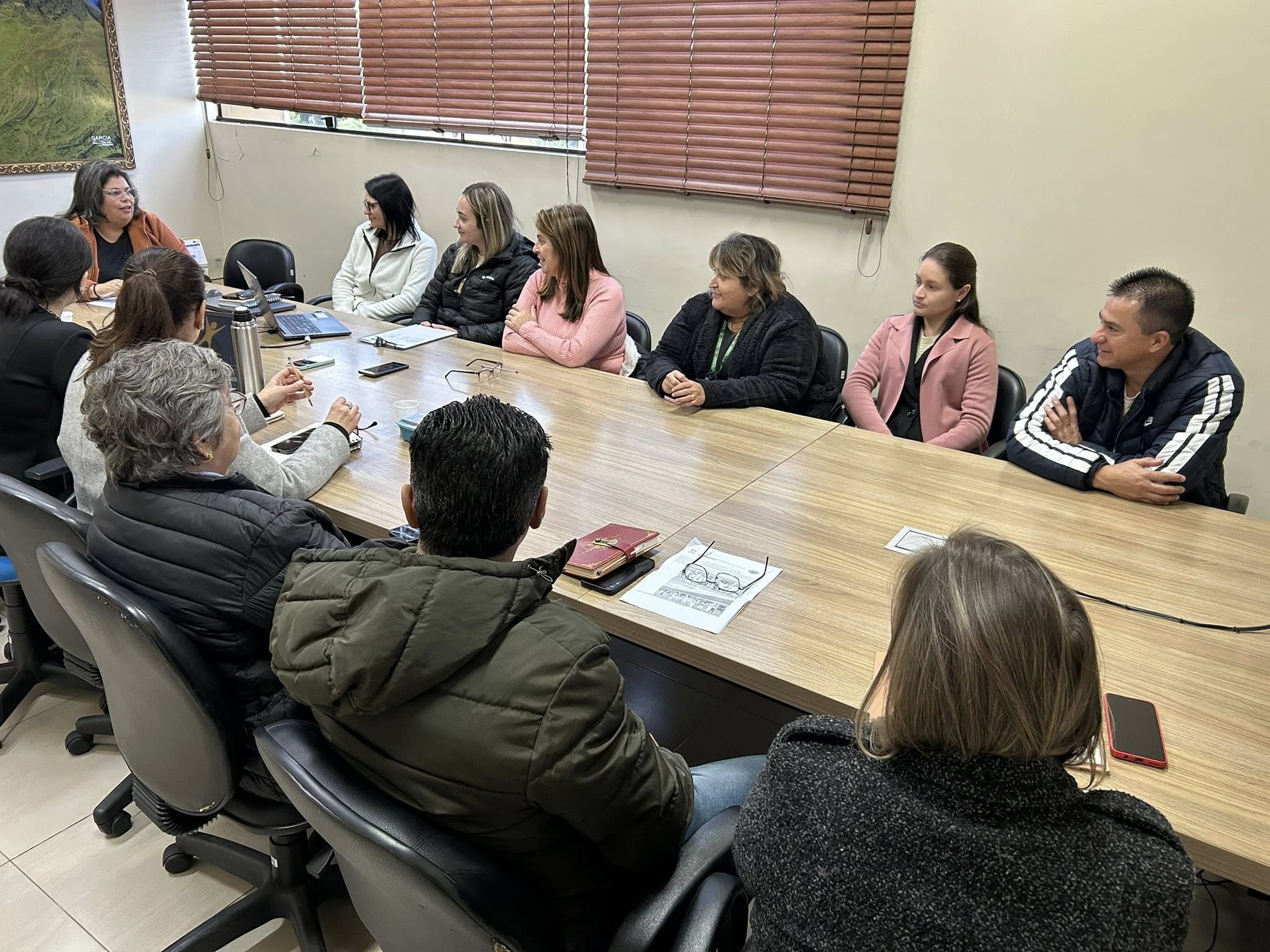 CMAS realiza reunião ordinária com representantes governamentais e da sociedade civil CMAS realiza reunião ordinária com representantes governamentais e da sociedade civil