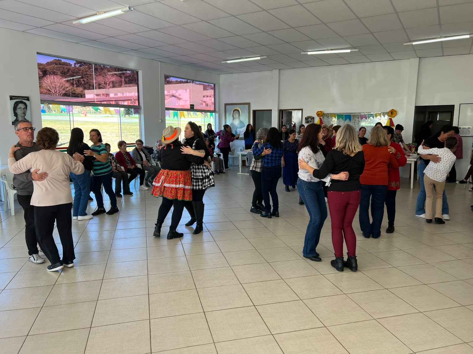 Grupo da Melhor Idade de Três Barras realiza Festa Julina Grupo da Melhor Idade de Três Barras realiza Festa Julina