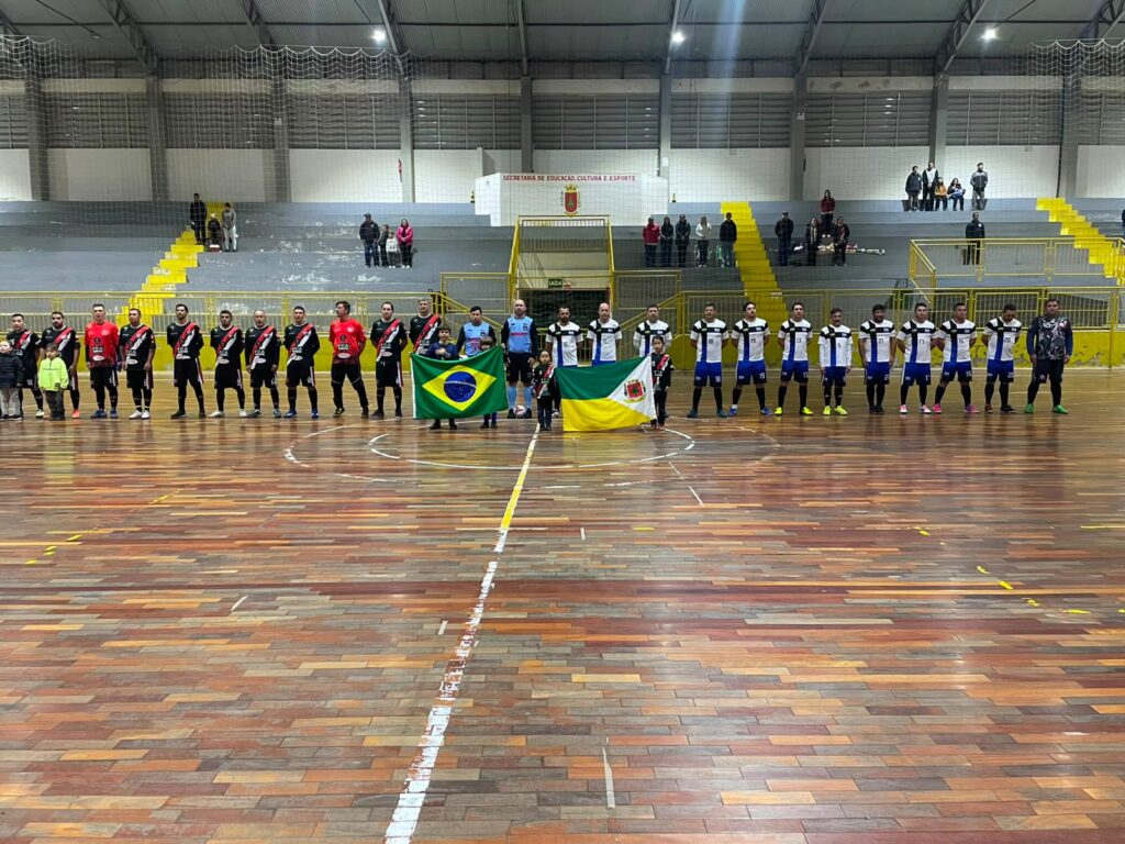 União Três Barras é campeão pela categoria “Veteranos” do Campeonato Municipal de Futsal União Três Barras é campeão pela categoria “Veteranos” do Campeonato Municipal de Futsal