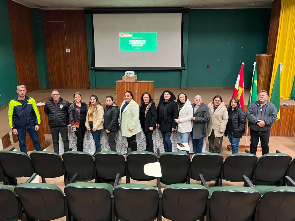 Conselho de Alimentação Escolar de Três Barras toma posse em cerimônia no antigo auditório da Saúde e Educação Conselho de Alimentação Escolar de Três Barras toma posse em cerimônia no antigo auditório da Saúde e Educação