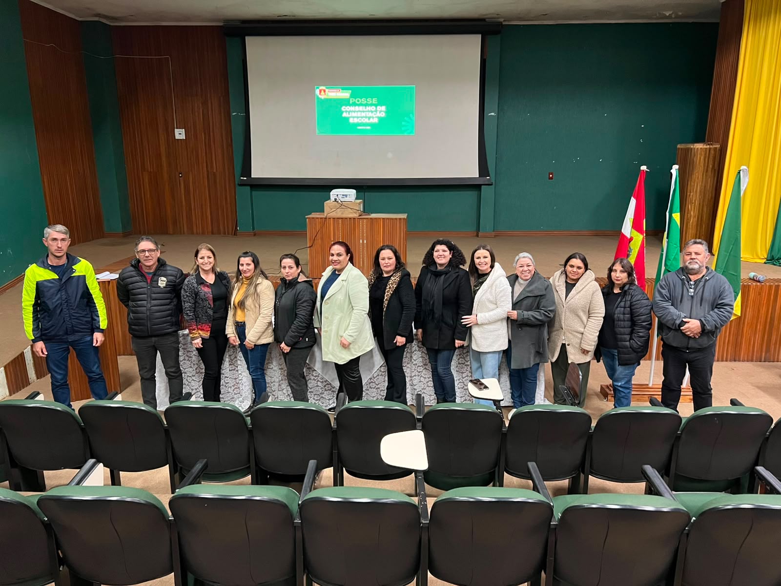 Conselho de Alimentação Escolar de Três Barras toma posse em cerimônia no antigo auditório da Saúde e Educação
