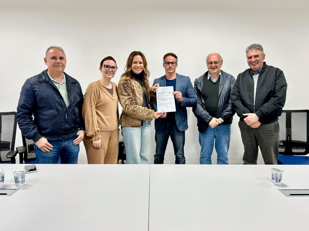 Três Barras assina ordem de serviço para triplicar a capacidade de abastecimento no município Três Barras assina ordem de serviço para triplicar a capacidade de abastecimento no município