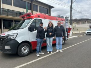 Saúde de Três Barras recebe Ambulância através das Seleções do Novo PAC