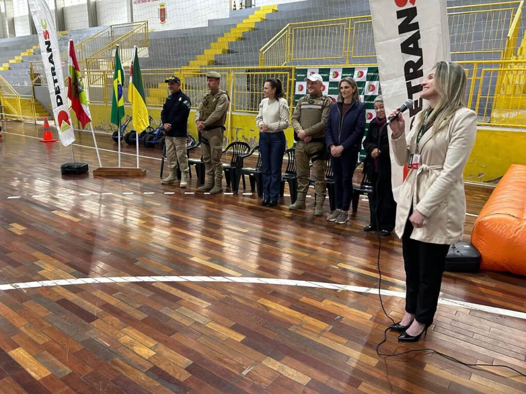 Educação que transforma: Três Barras recebe ações da Rede de Educação para o Trânsito Educação que transforma: Três Barras recebe ações da Rede de Educação para o Trânsito